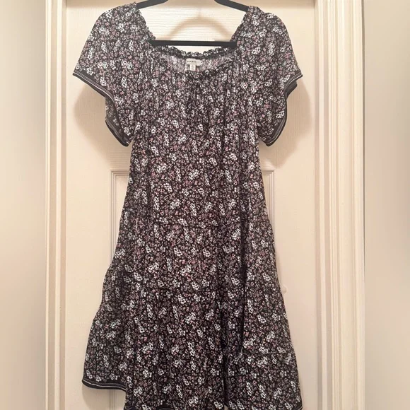 knee length dresses for ladies Max Mara Studio - Grey Strapless Ruffle Mini Dress Sz 6 main image 0